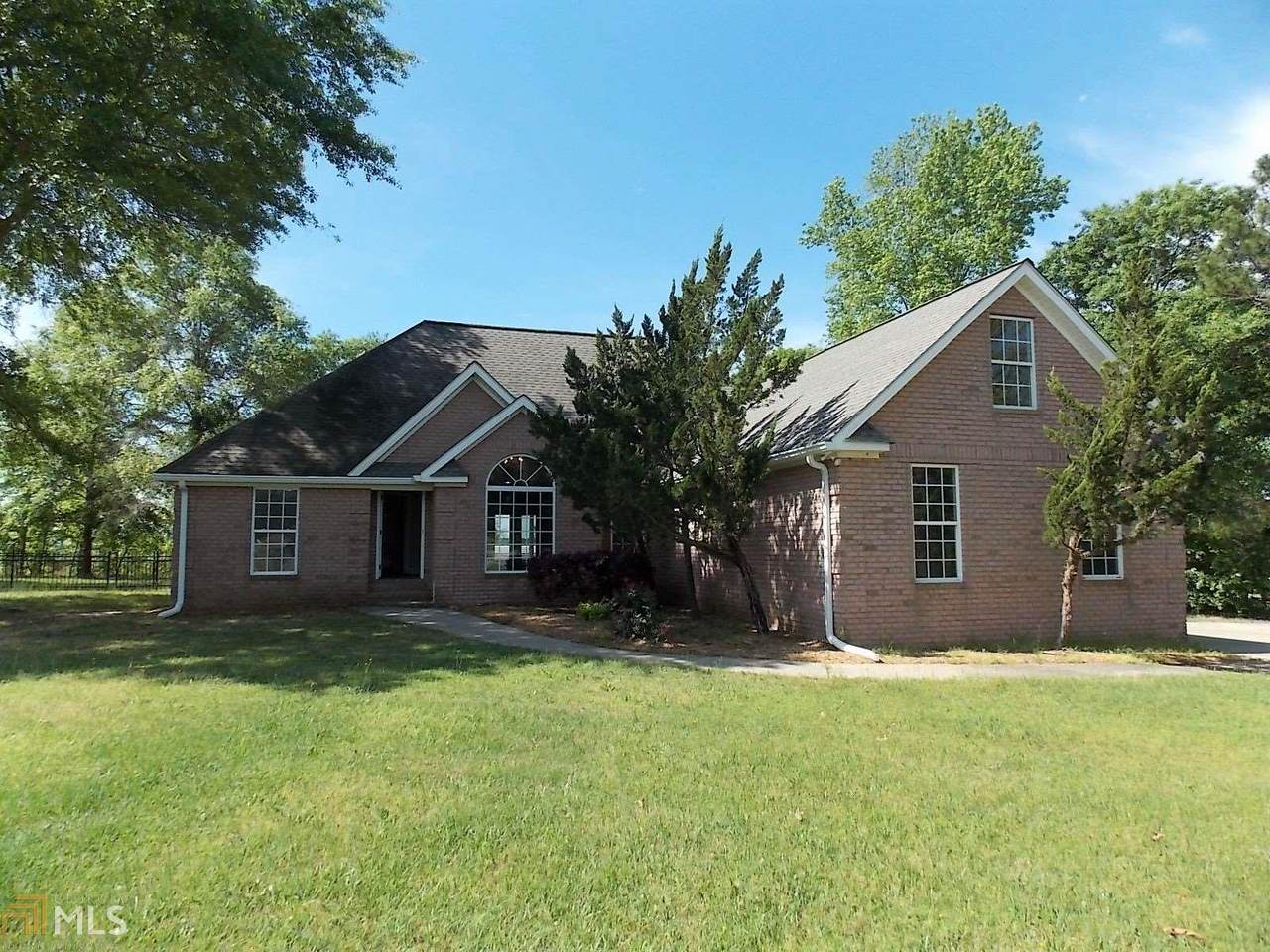 635 Airport Rd - Photo 1 635 Airport Rd - Photo 1