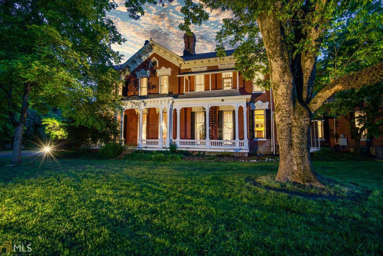 106 Laurel Ave - Photo 1
