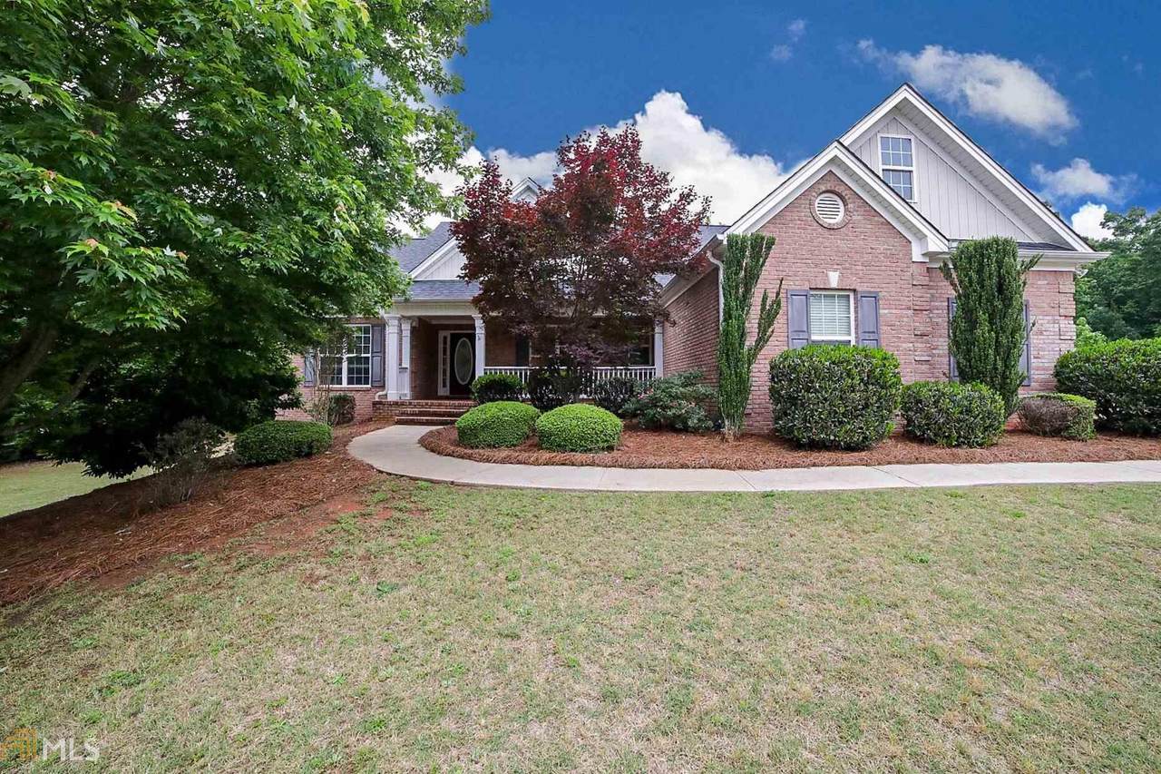 1090 Glen Ln - Photo 1