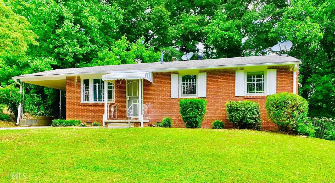 893 Fairburn - Photo 1