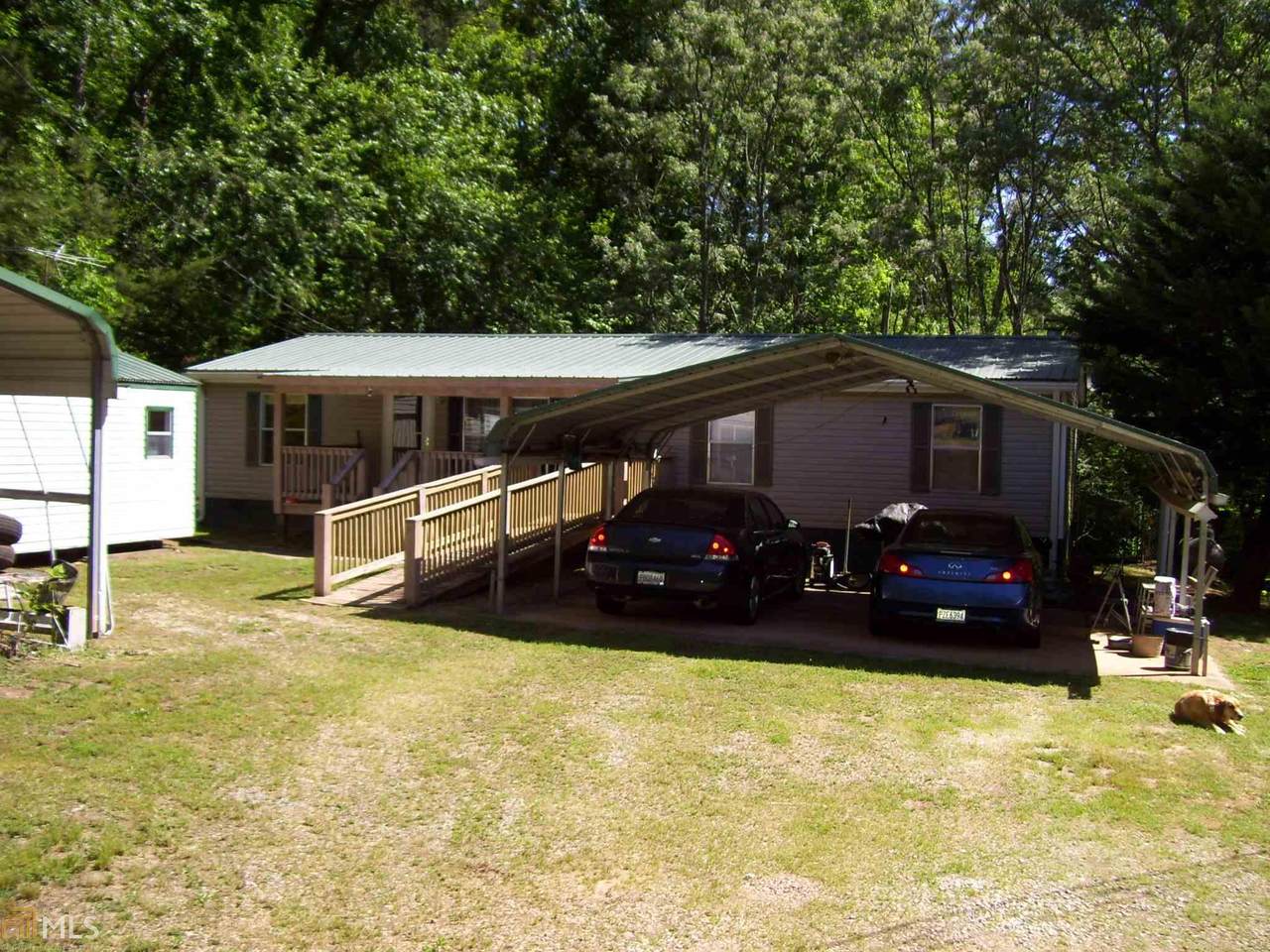 299 Oakwood Ln - Photo 1