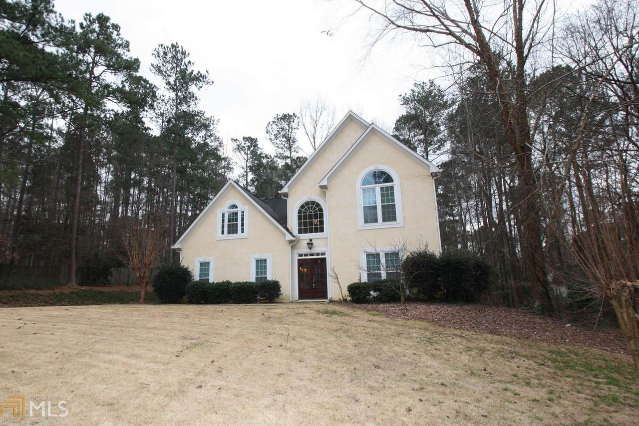 313 Ashford Cir - Photo 1