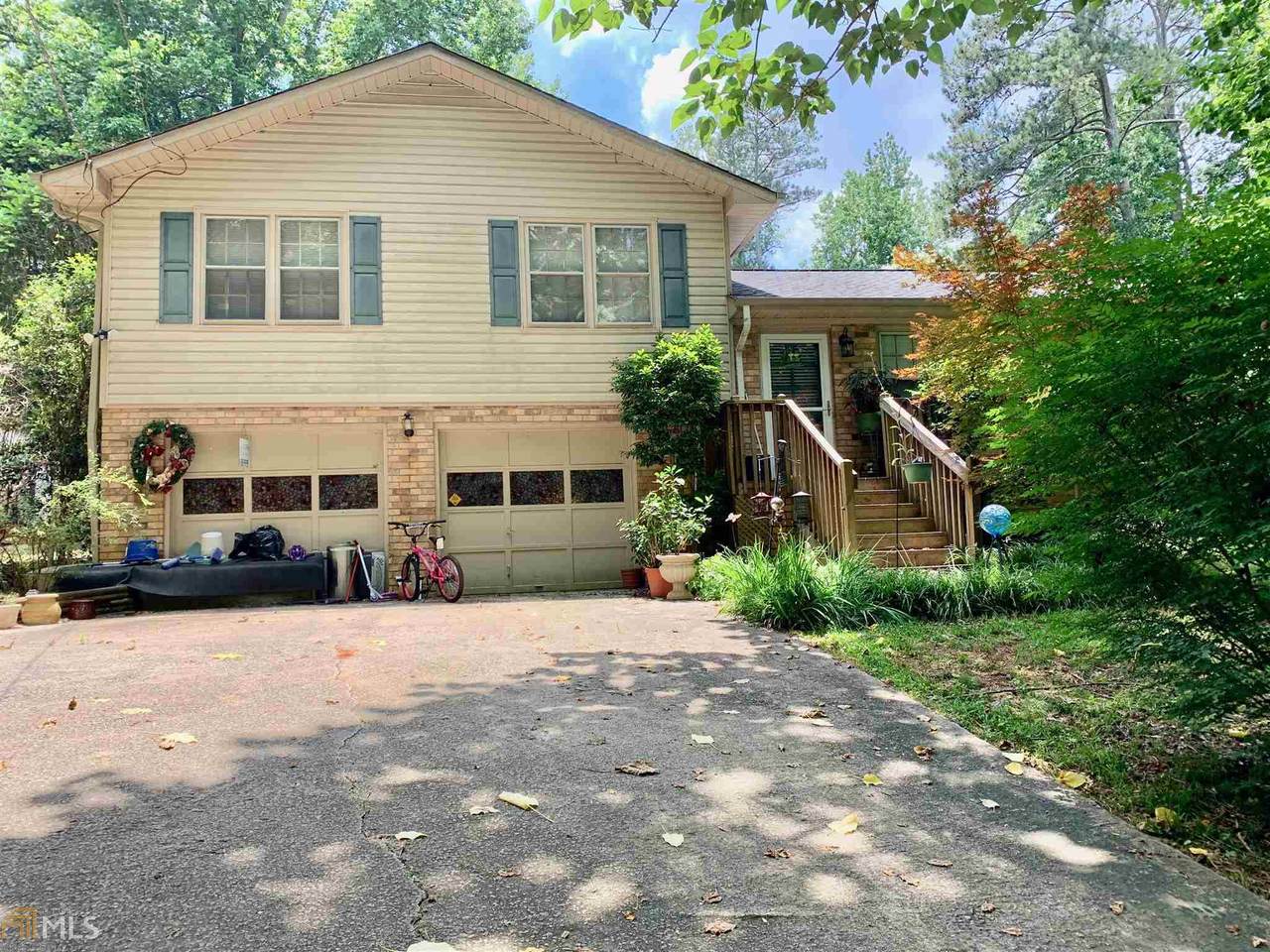 1110 Woodlands Rd - Photo 1