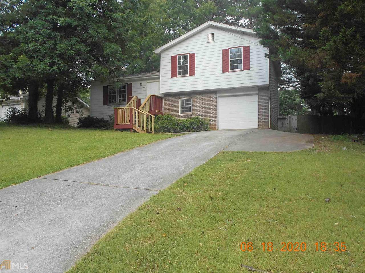 1602 Cherry Hill Ln - Photo 1