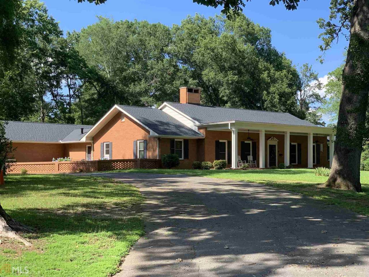 601 Tattnall St - Photo 1