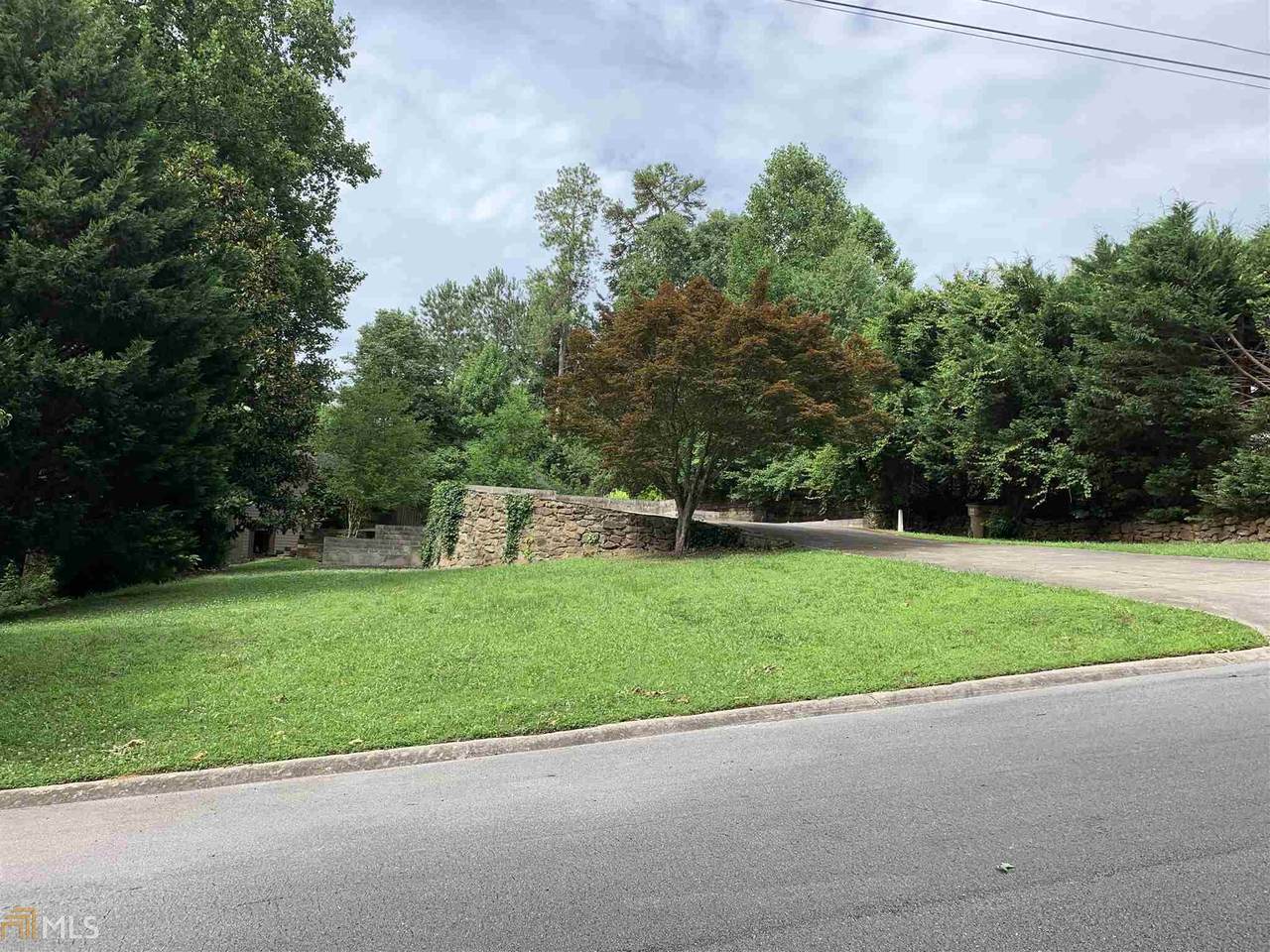 2834 Sardis Dr - Photo 1