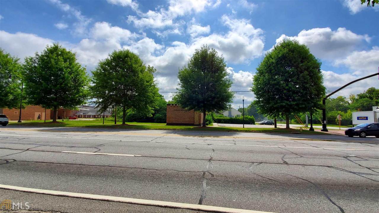 802 Veterans Pkwy - Photo 1