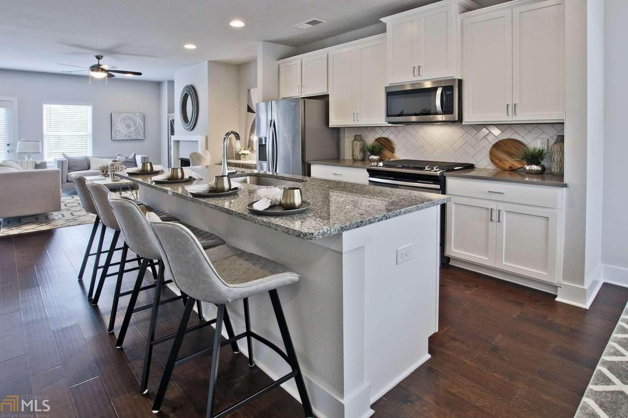 3758 Oxford Cir - Photo 1