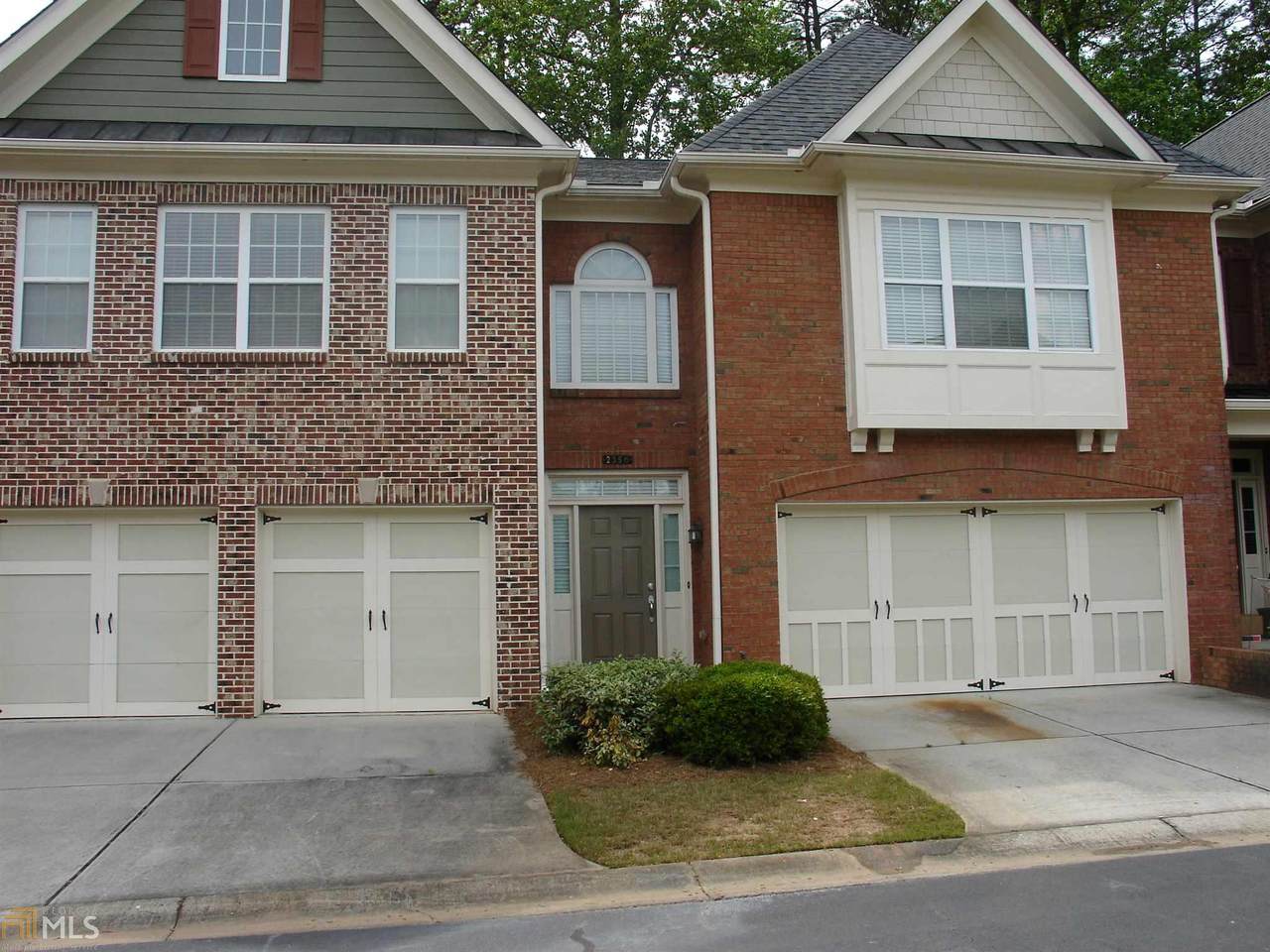 2356 Strand Ave - Photo 1