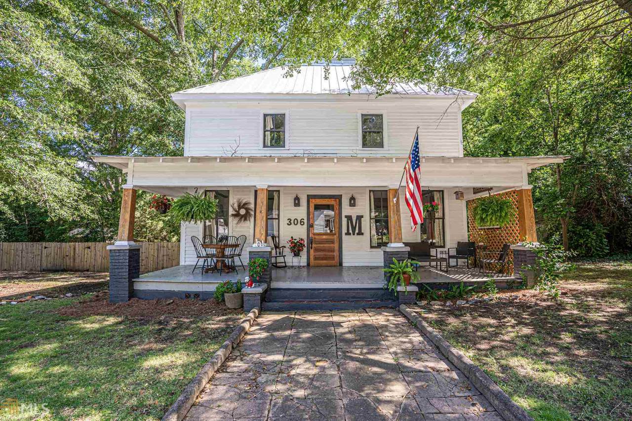 306 South St - Photo 1