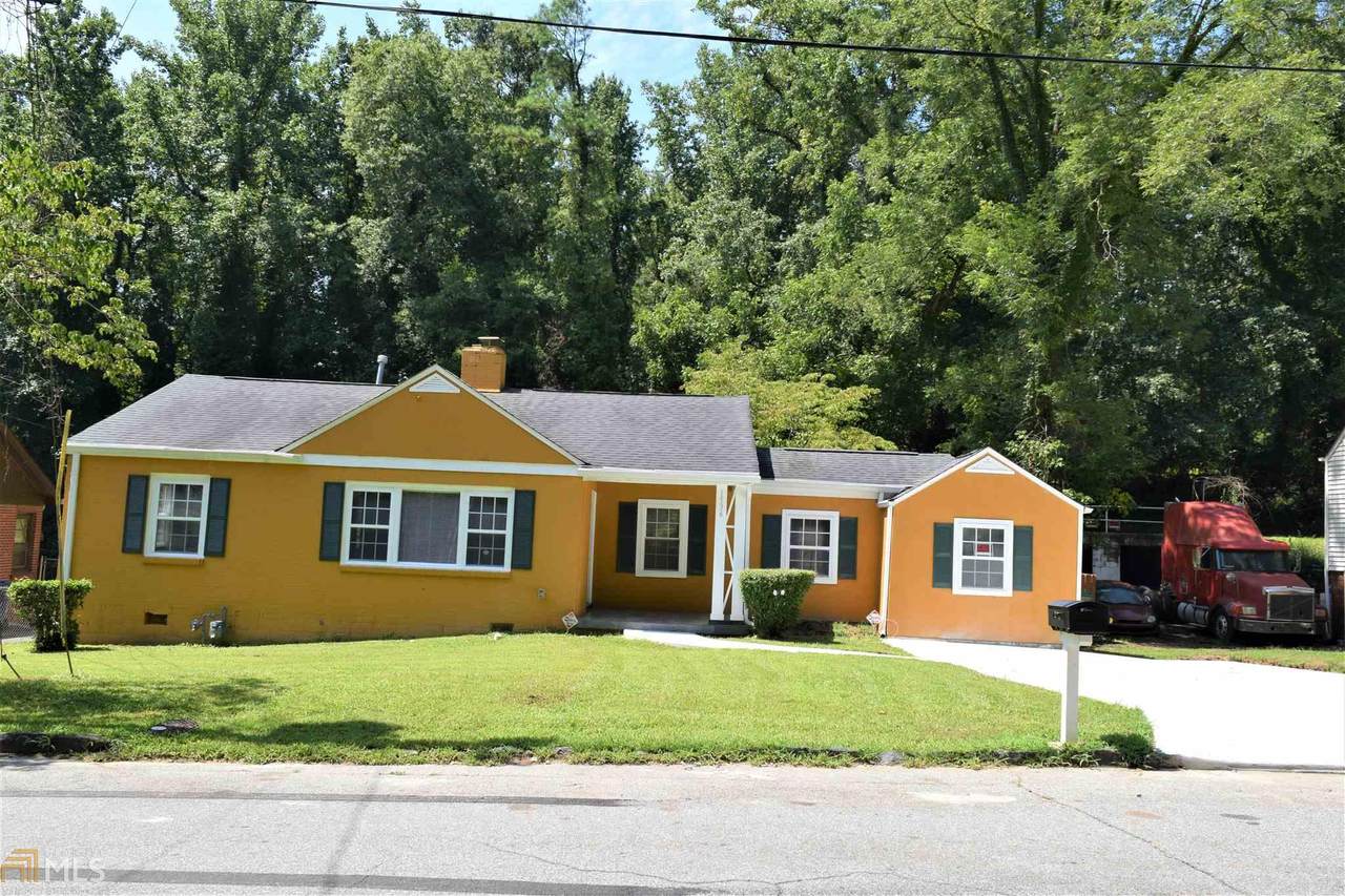 1536 Mayflower Ave - Photo 1