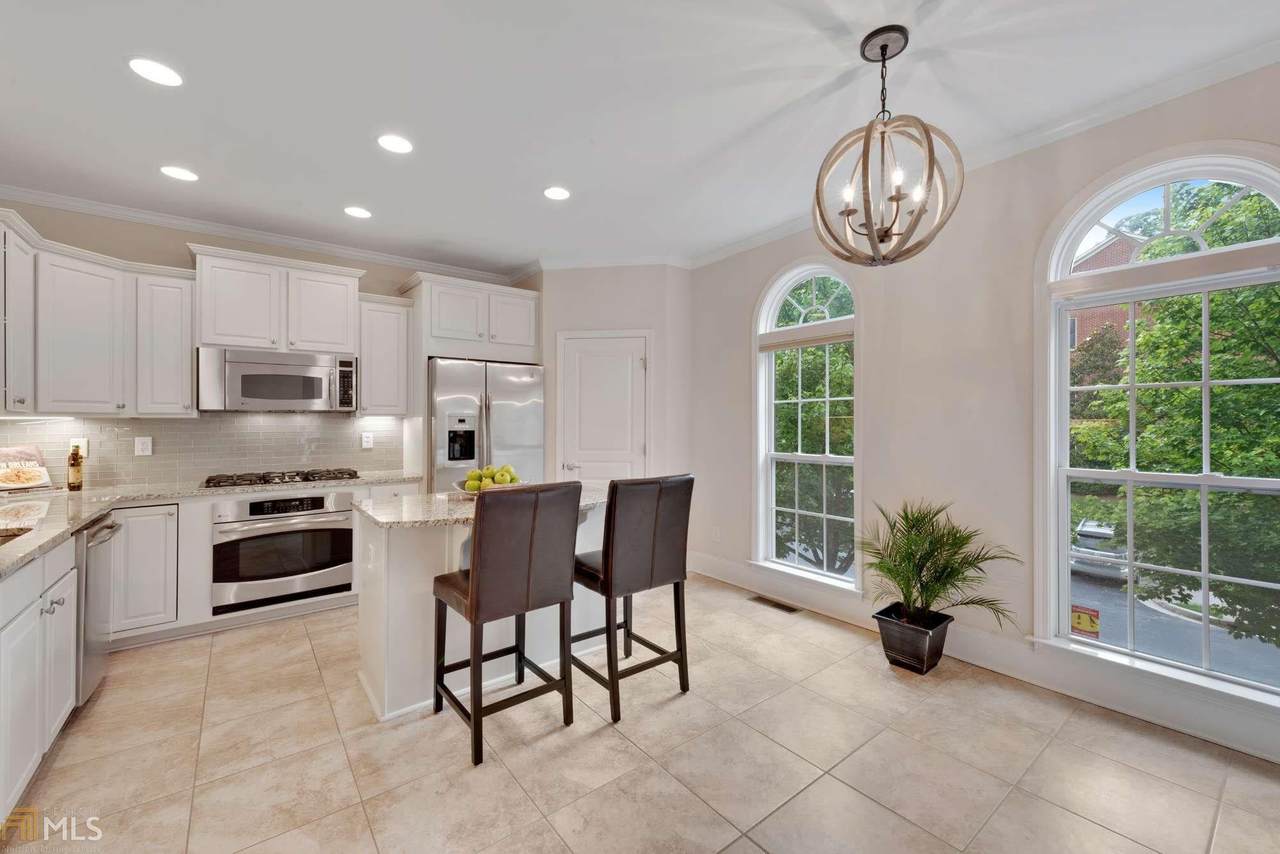 882 W Rd - Photo 1