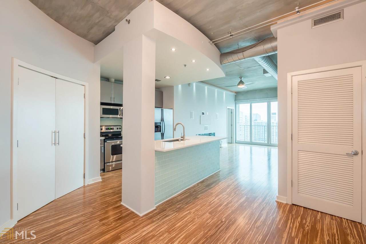 943 Peachtree - Photo 1