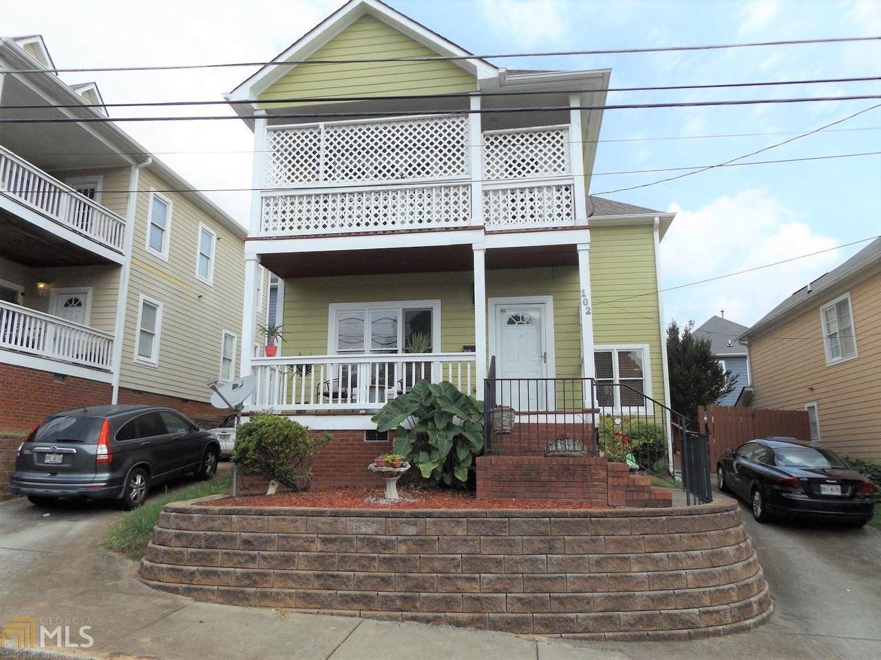 102 Crumley - Photo 1