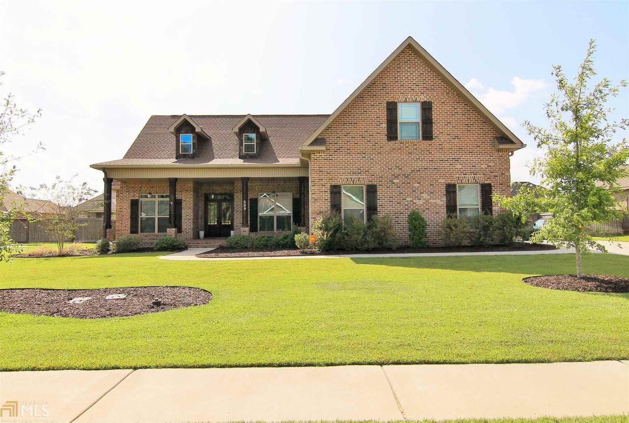 209 Woodlands Blvd - Photo 1