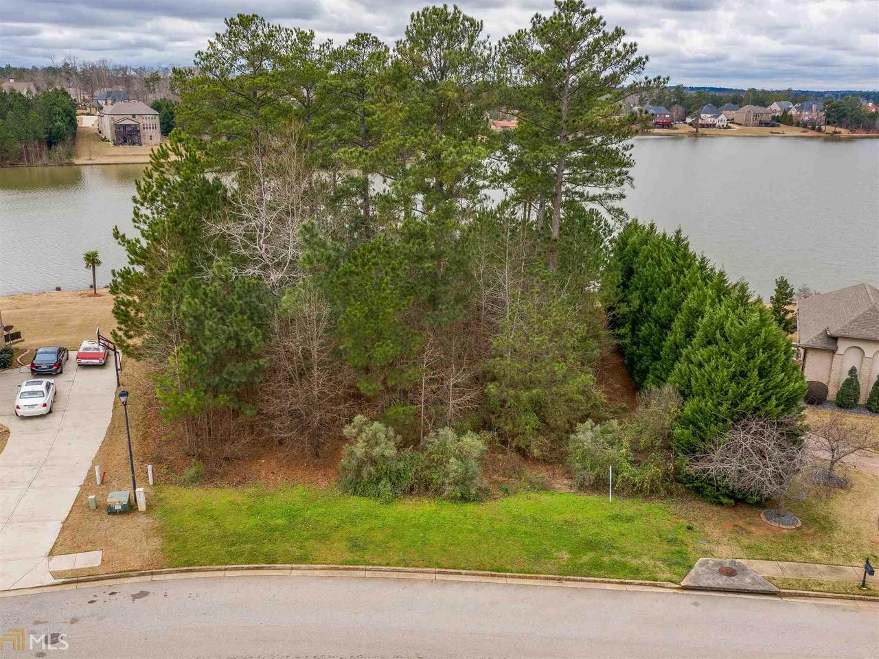 740 Peninsula Overlook - Photo 1