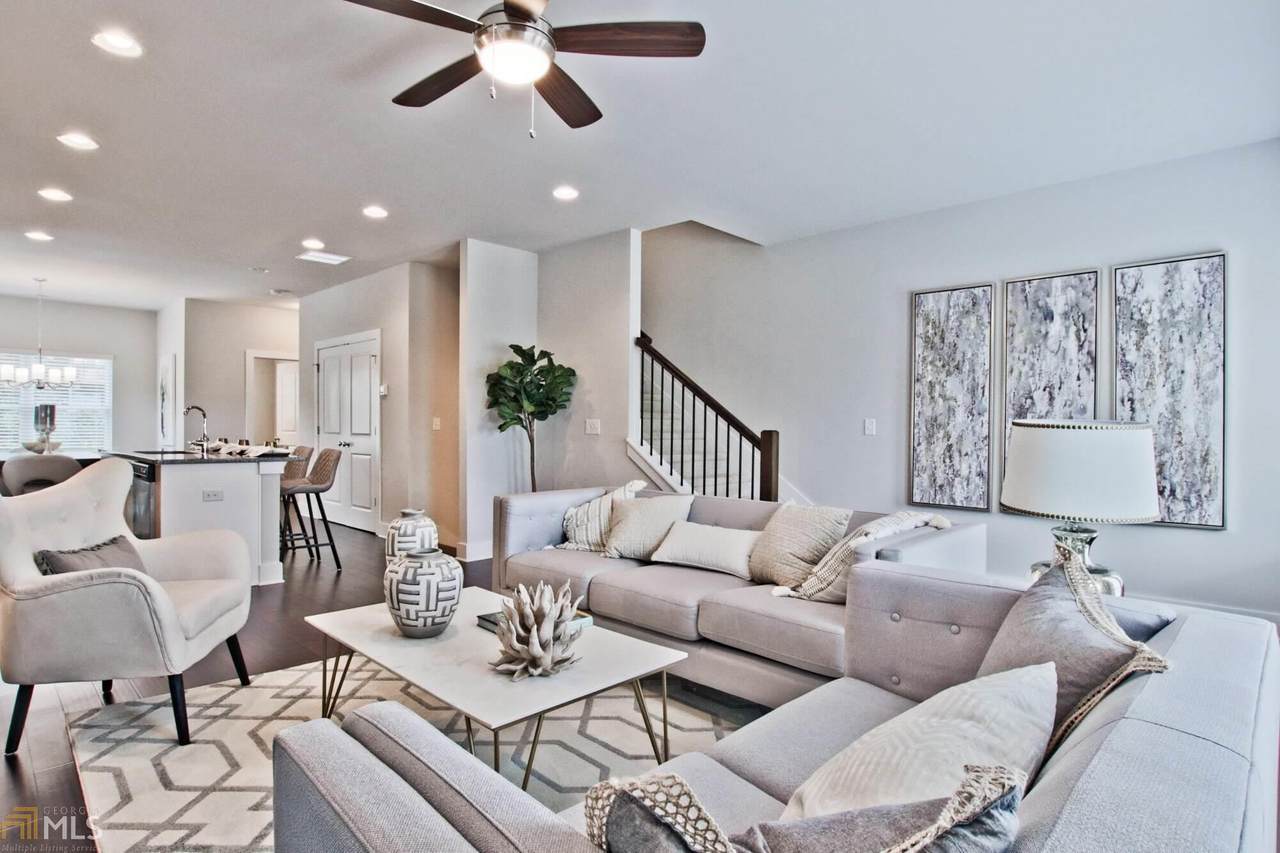 3763 Oxford Cir - Photo 1