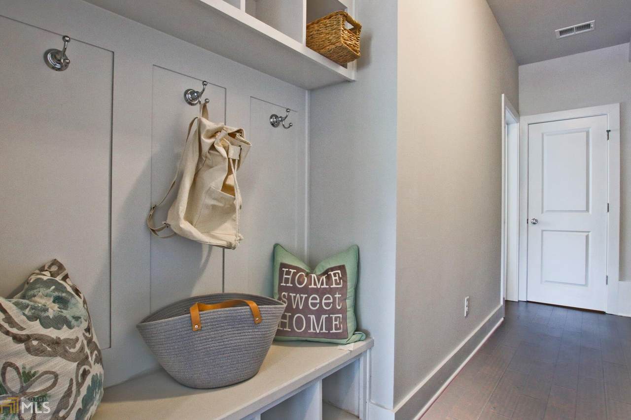 3755 Oxford Cir - Photo 1