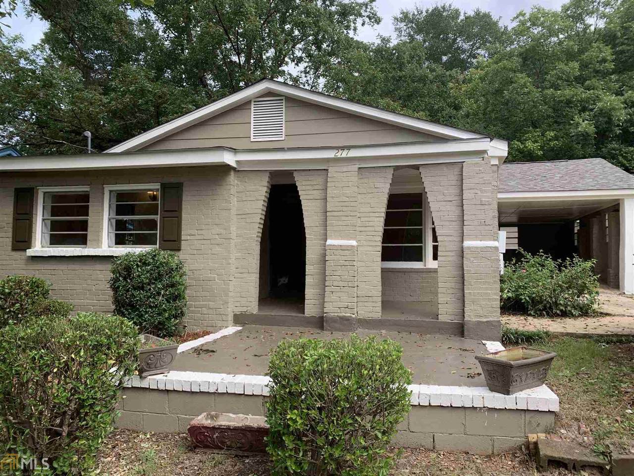 277 Evans St - Photo 1