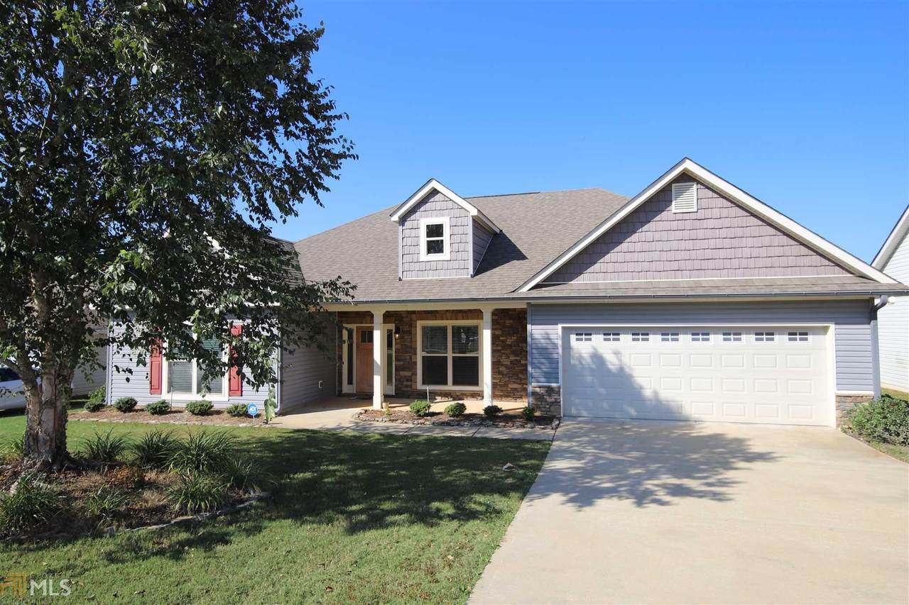 105 Sarah Ln - Photo 1