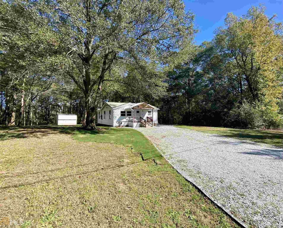 203 Roosevelt Cir - Photo 1