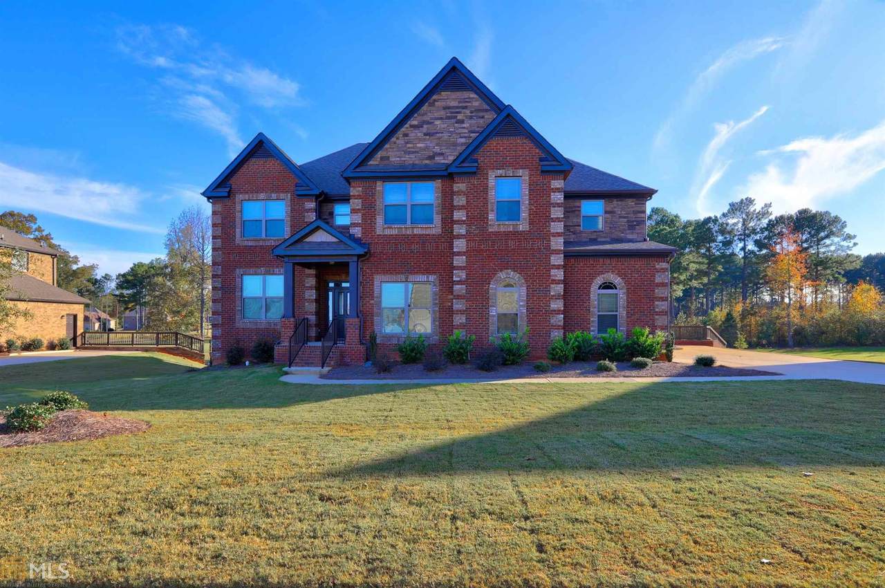 4565 Cloister Cir - Photo 1
