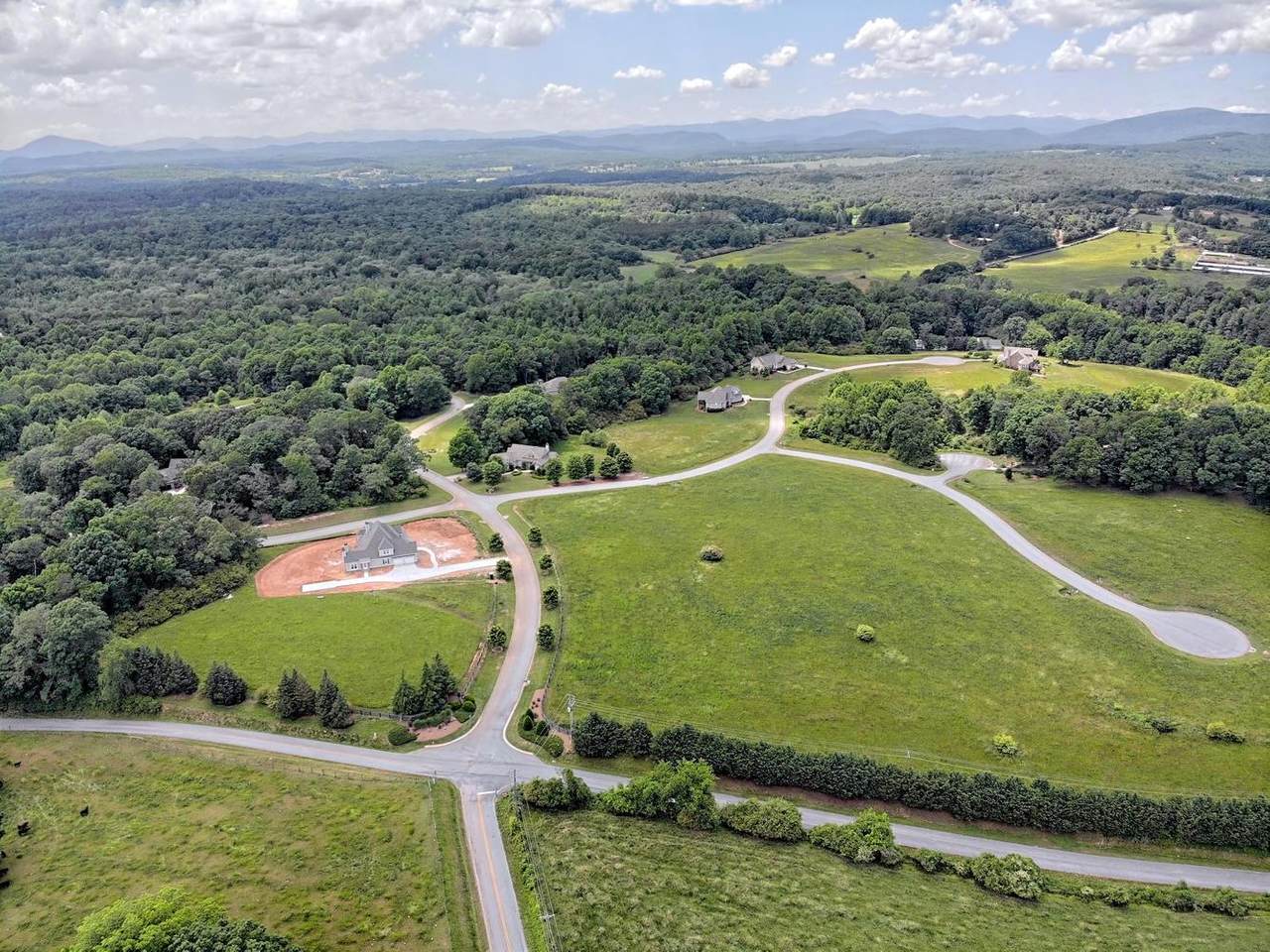 38 Meadow Run - Photo 1