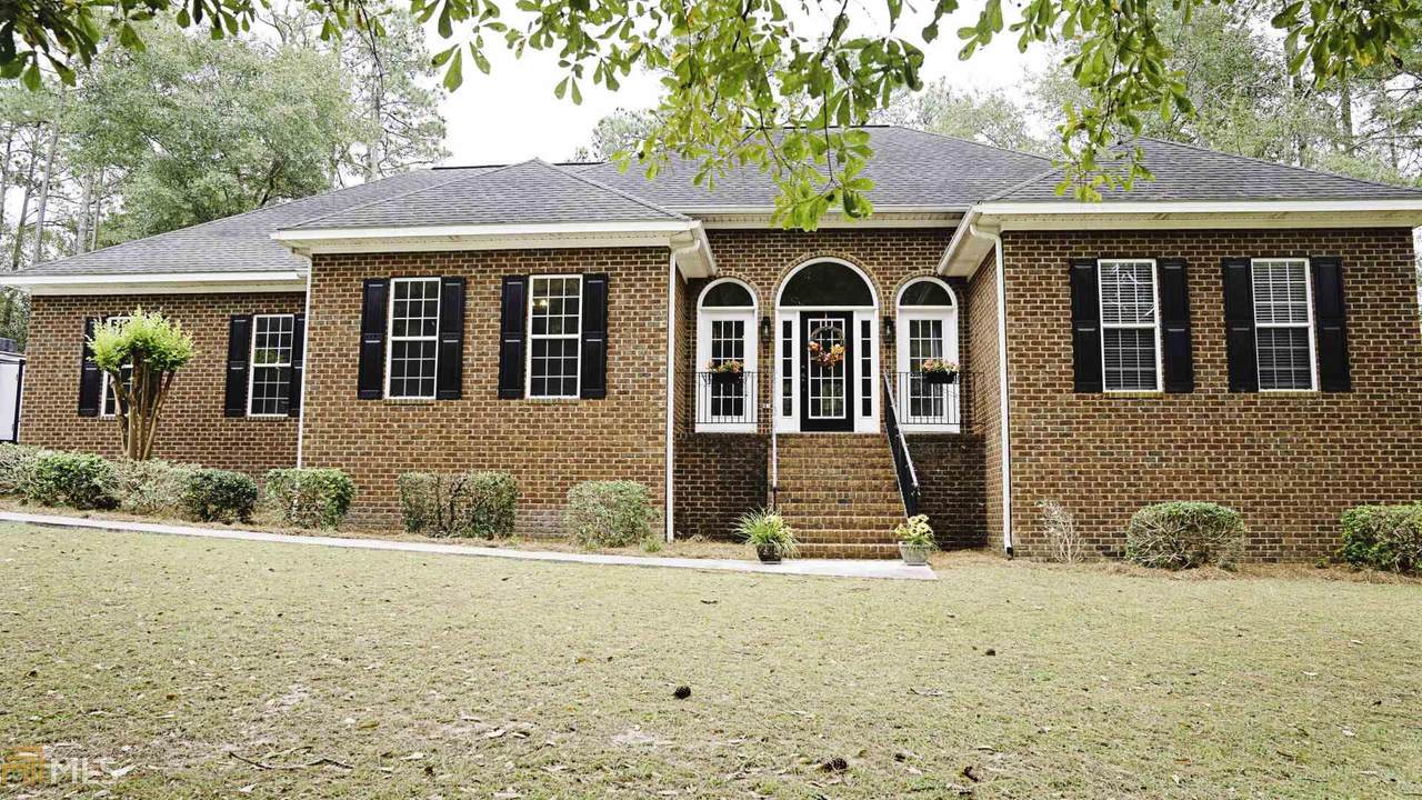 221 Wellington Cir - Photo 1