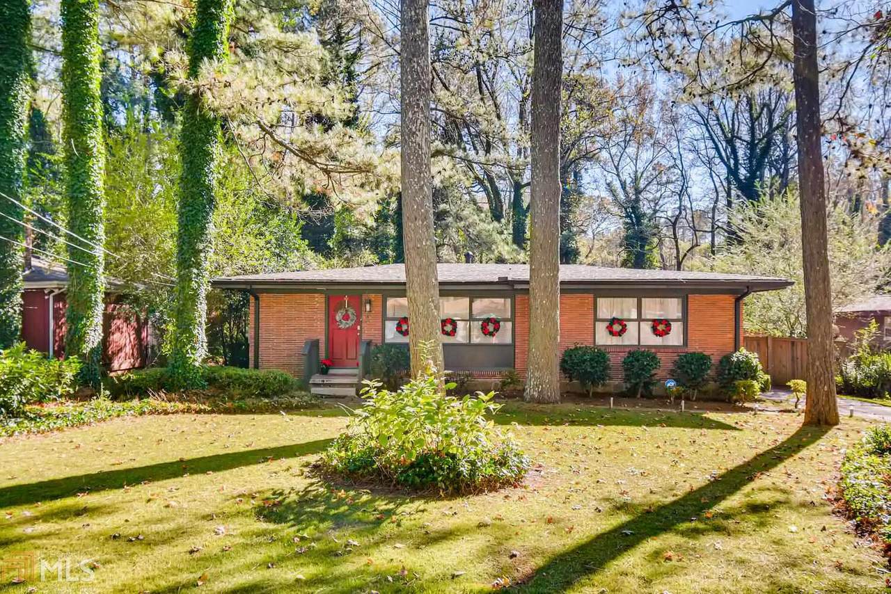 3335 Pinehill Dr - Photo 1