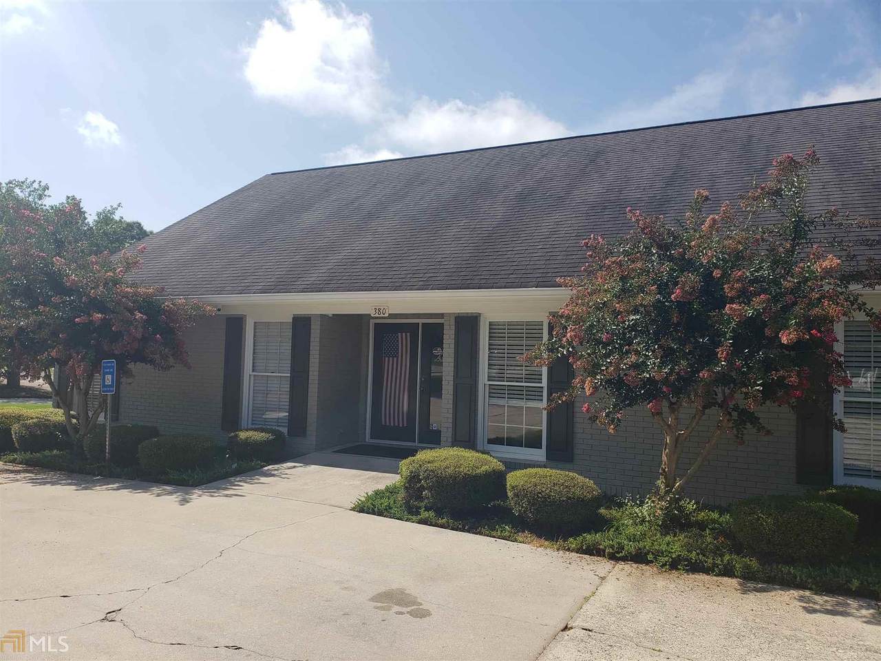 380 Stonewall - Photo 1