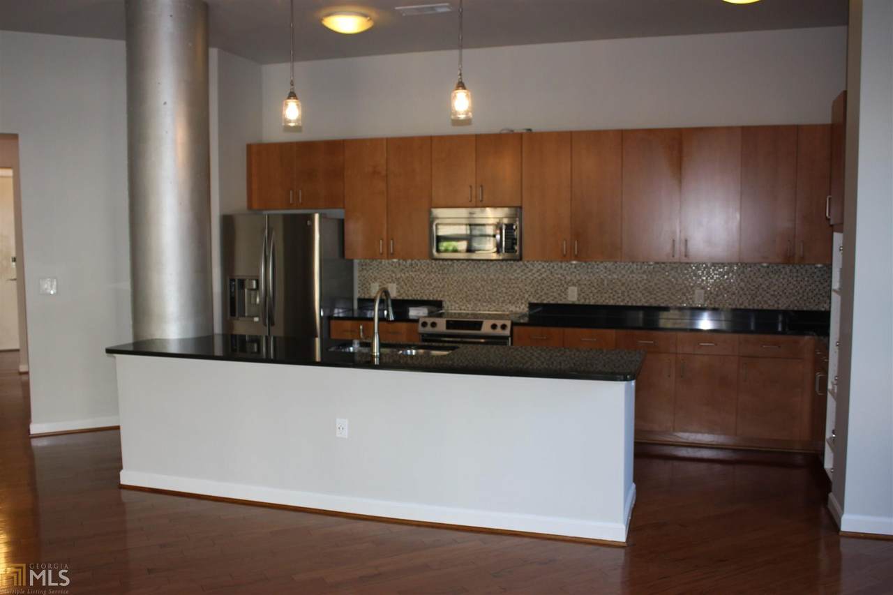 711 Cosmopolitan Dr - Photo 1