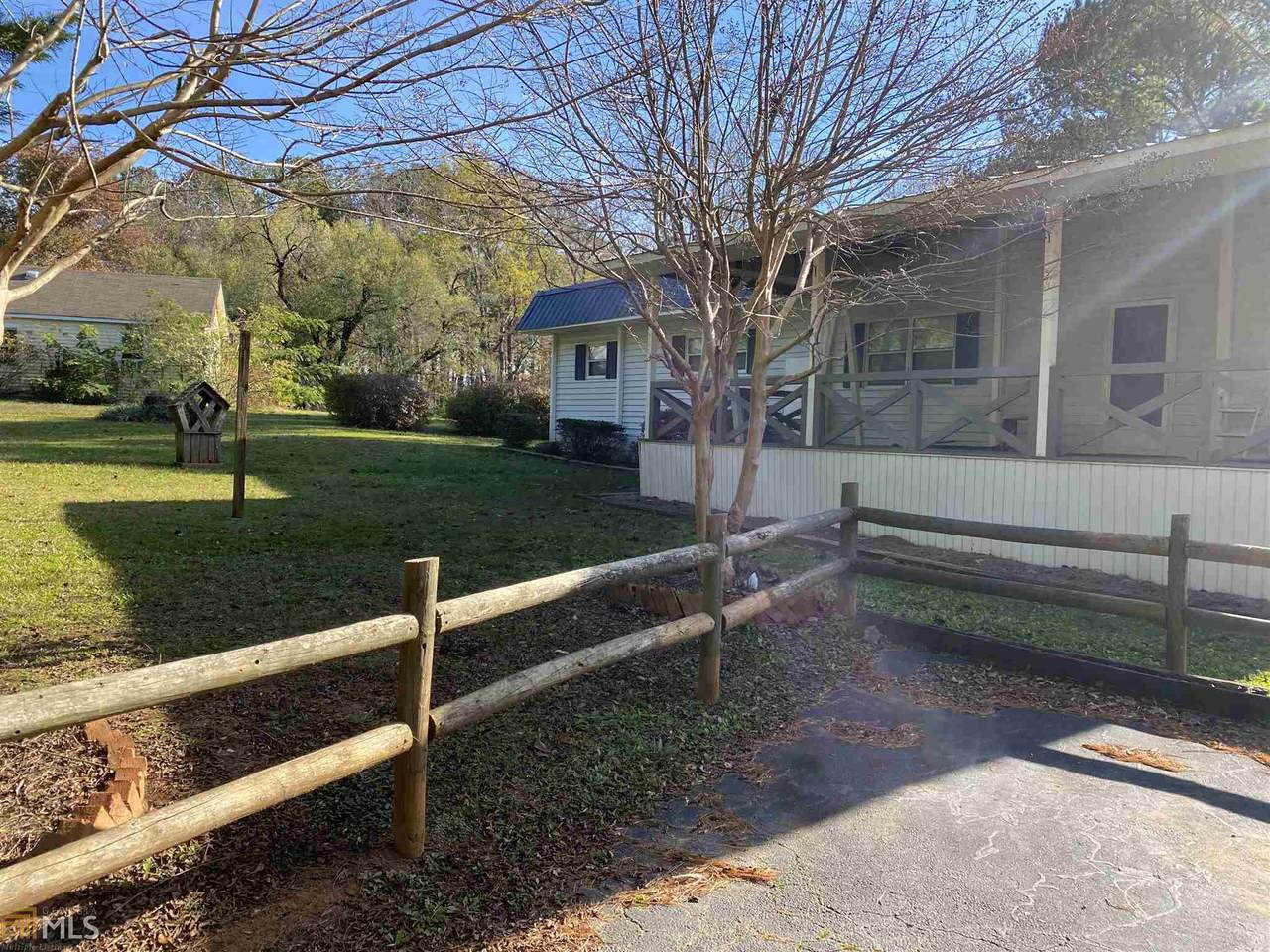1160 Haithcock - Photo 1