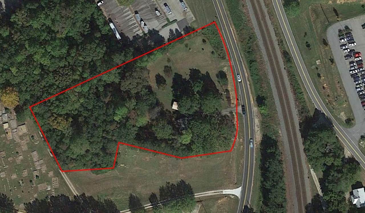 627 White Sulphur Rd - Photo 1