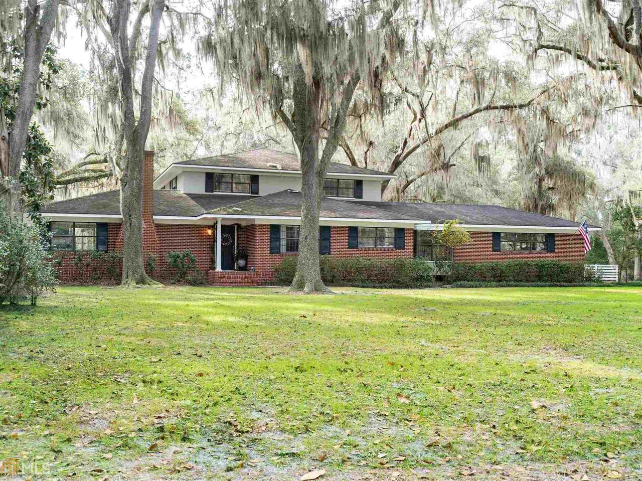 3400 Main St - Photo 1