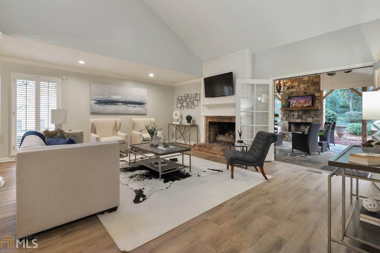 330 Francyne Ct - Photo 1