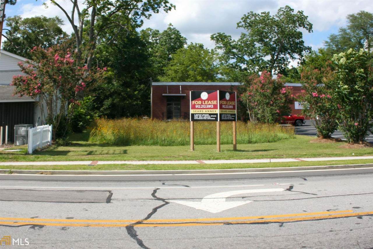 711 Winthrope - Photo 1