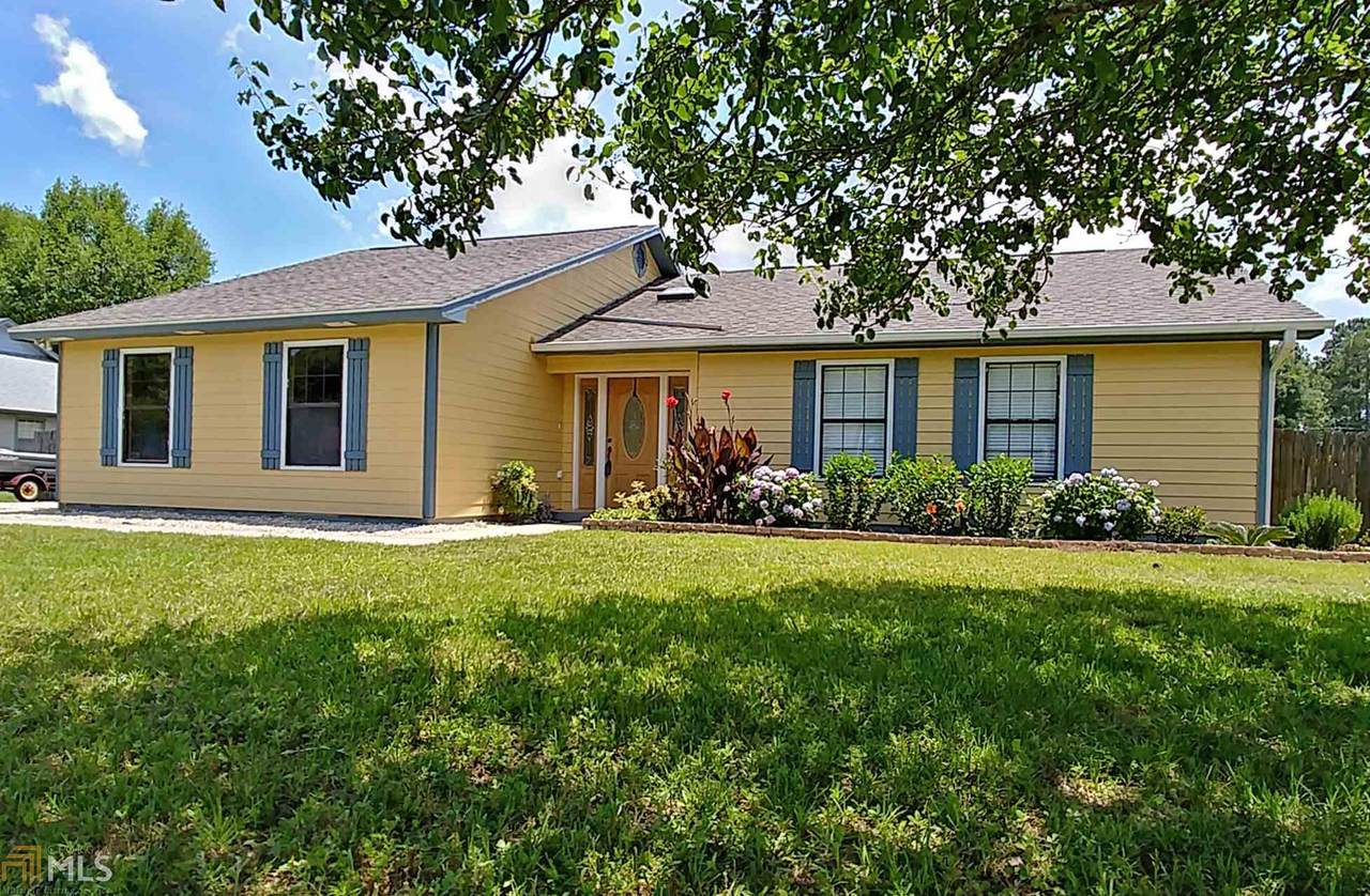 261 Foxwood Cir - Photo 1