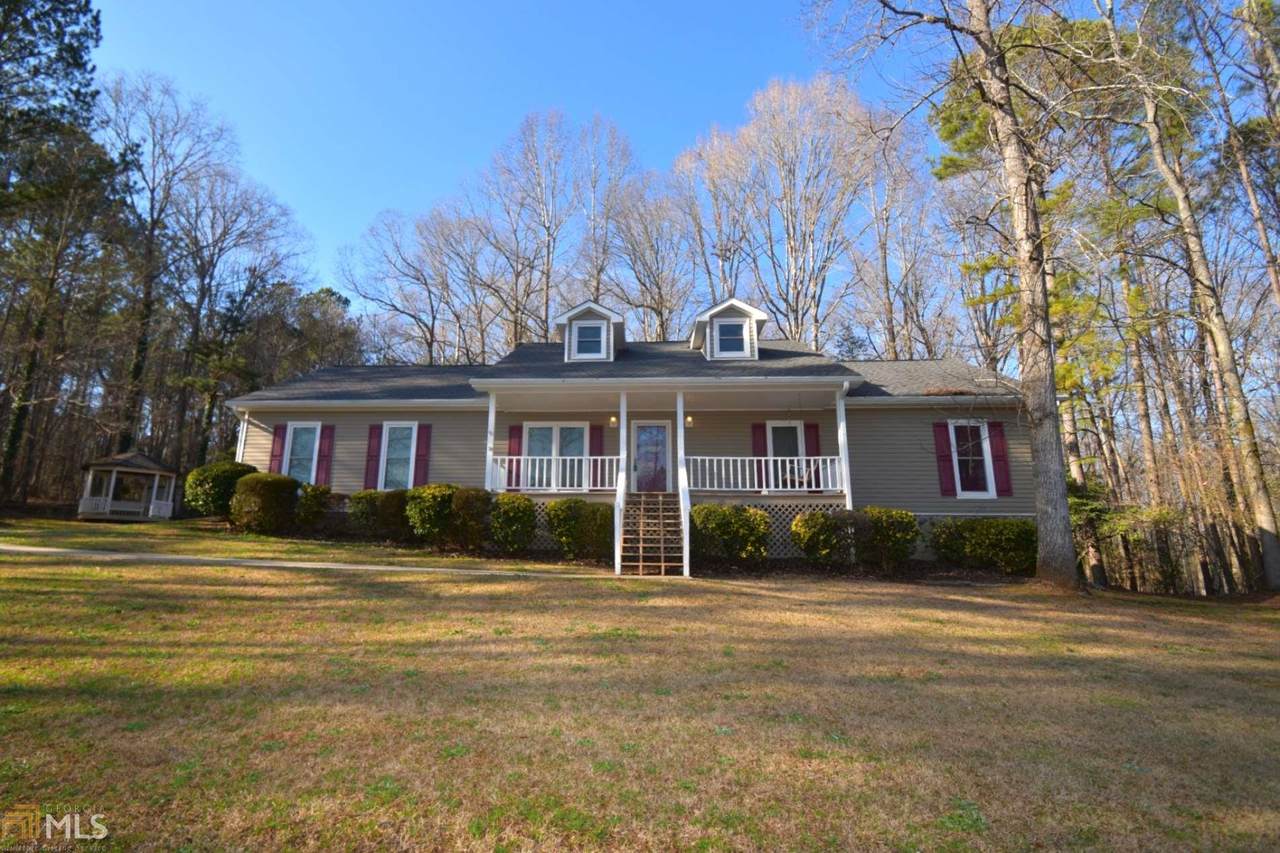 135 Bennington Dr - Photo 1