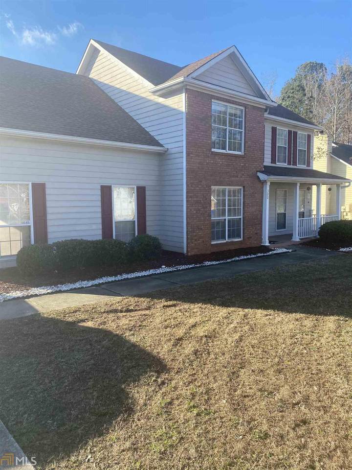 300 Weatherly - Photo 1