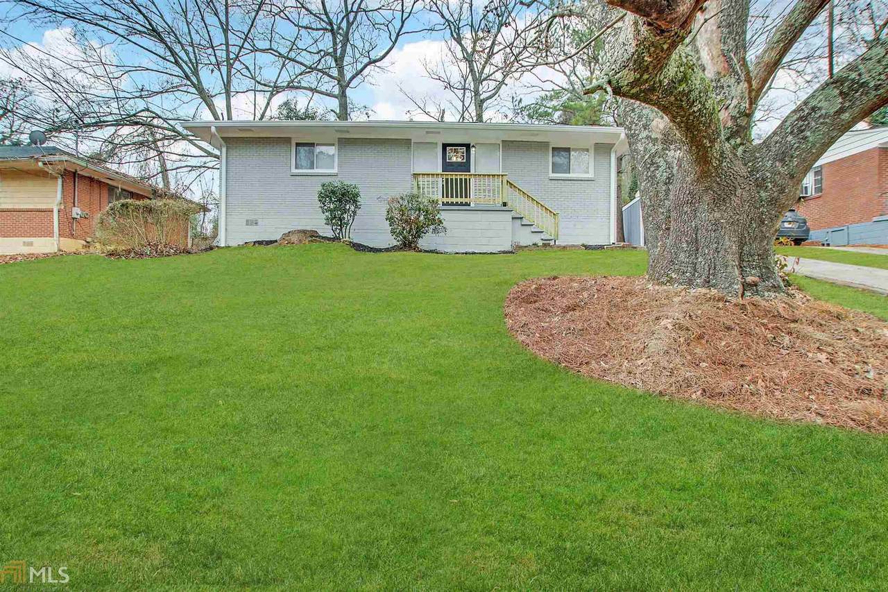 2233 Springdale Cir - Photo 1