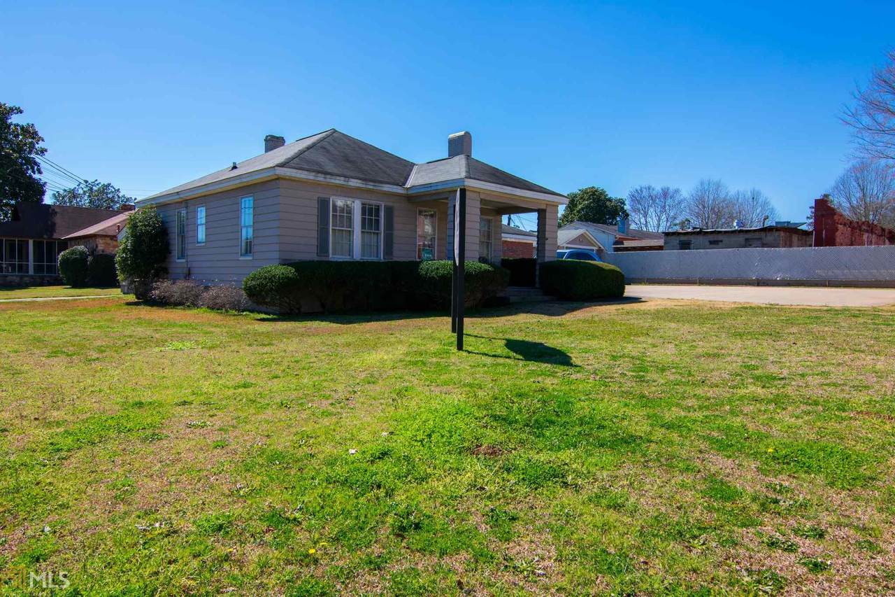 102 Barnes Mill Rd - Photo 1