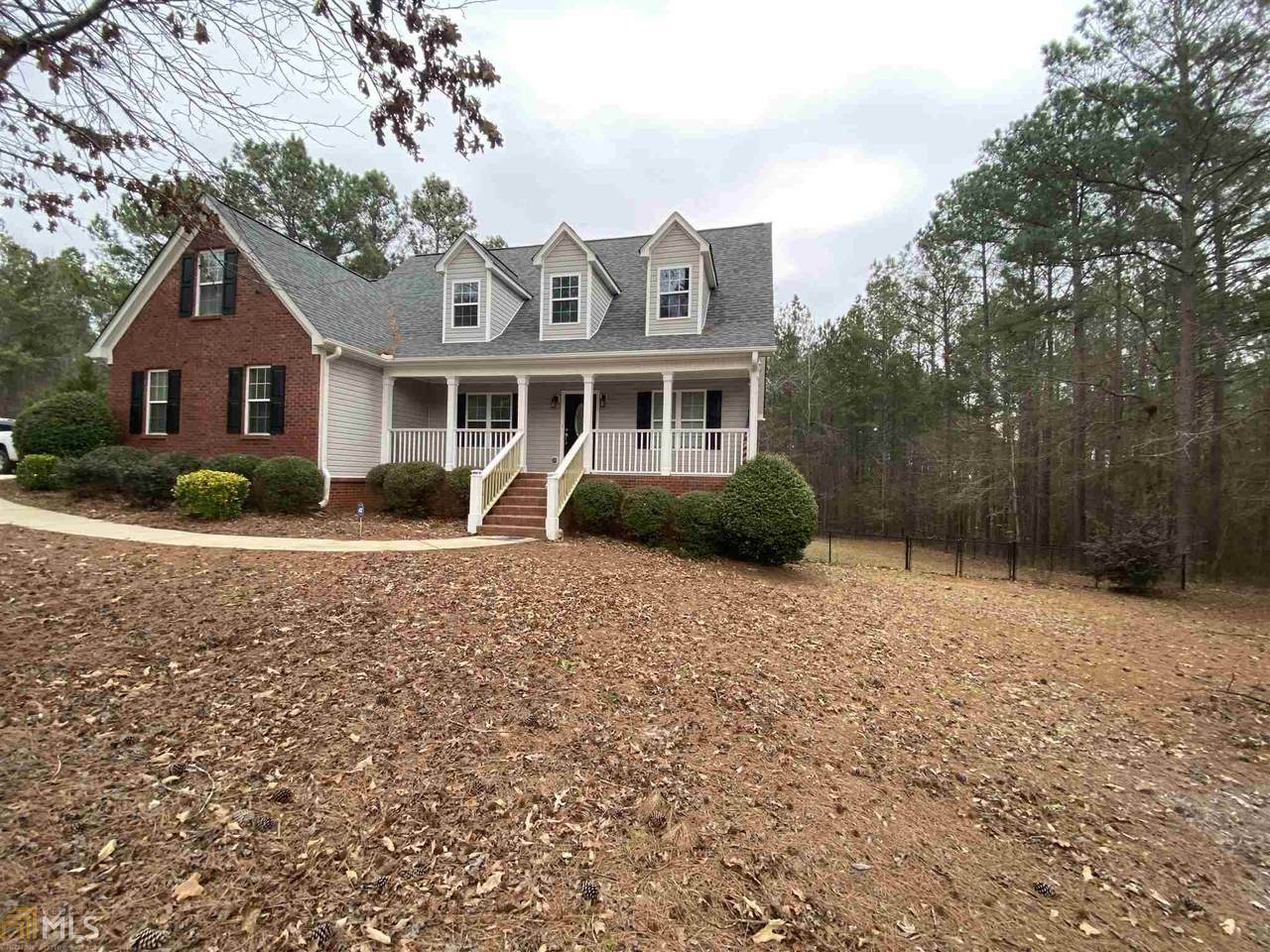 200 Cecil Way - Photo 1