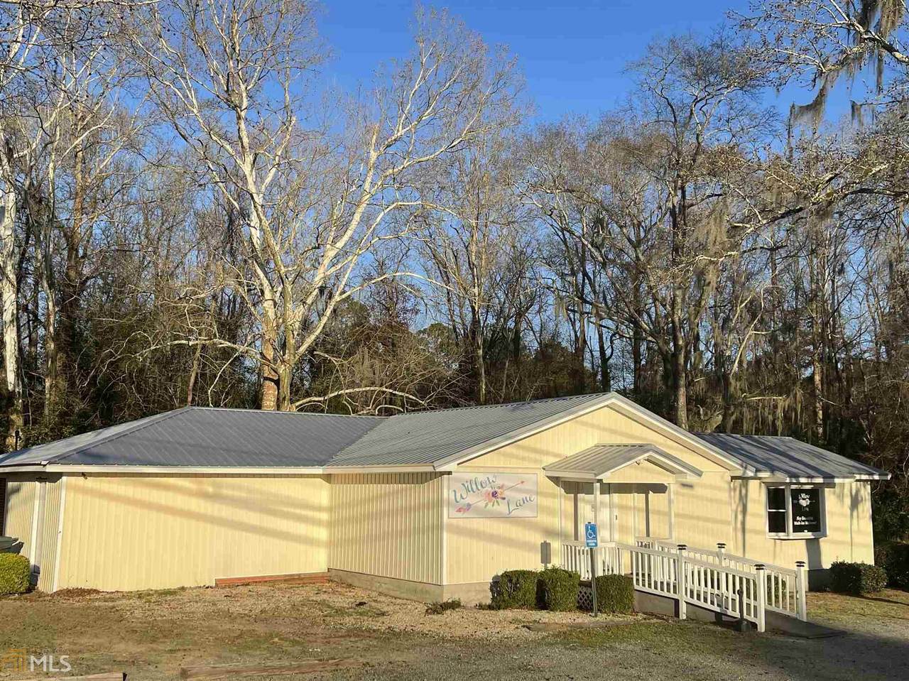 101 Country Club Rd - Photo 1
