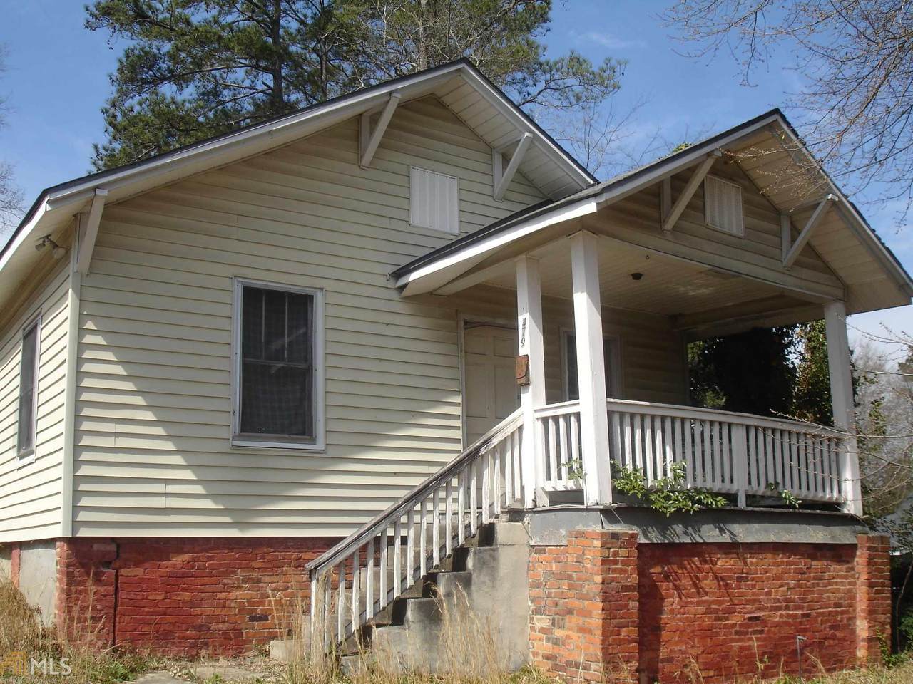 1479 Bailey Ave - Photo 1