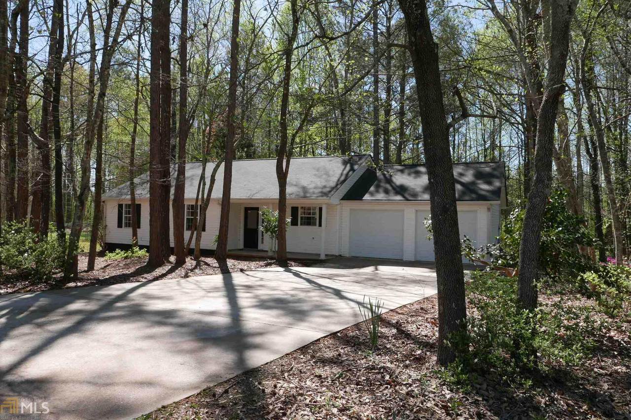 140 Countryside Ln - Photo 1