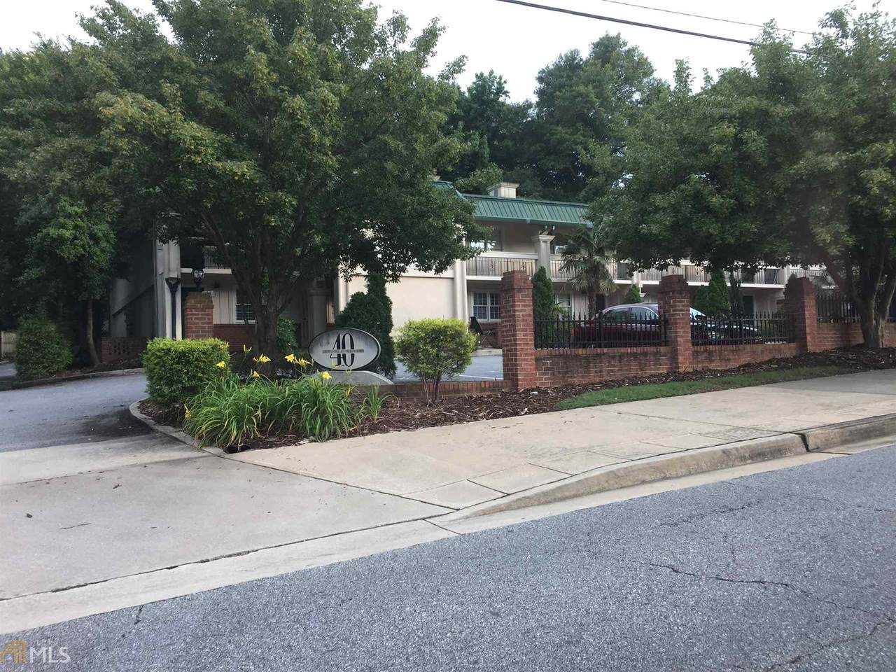 655 Campus Rd - Photo 1