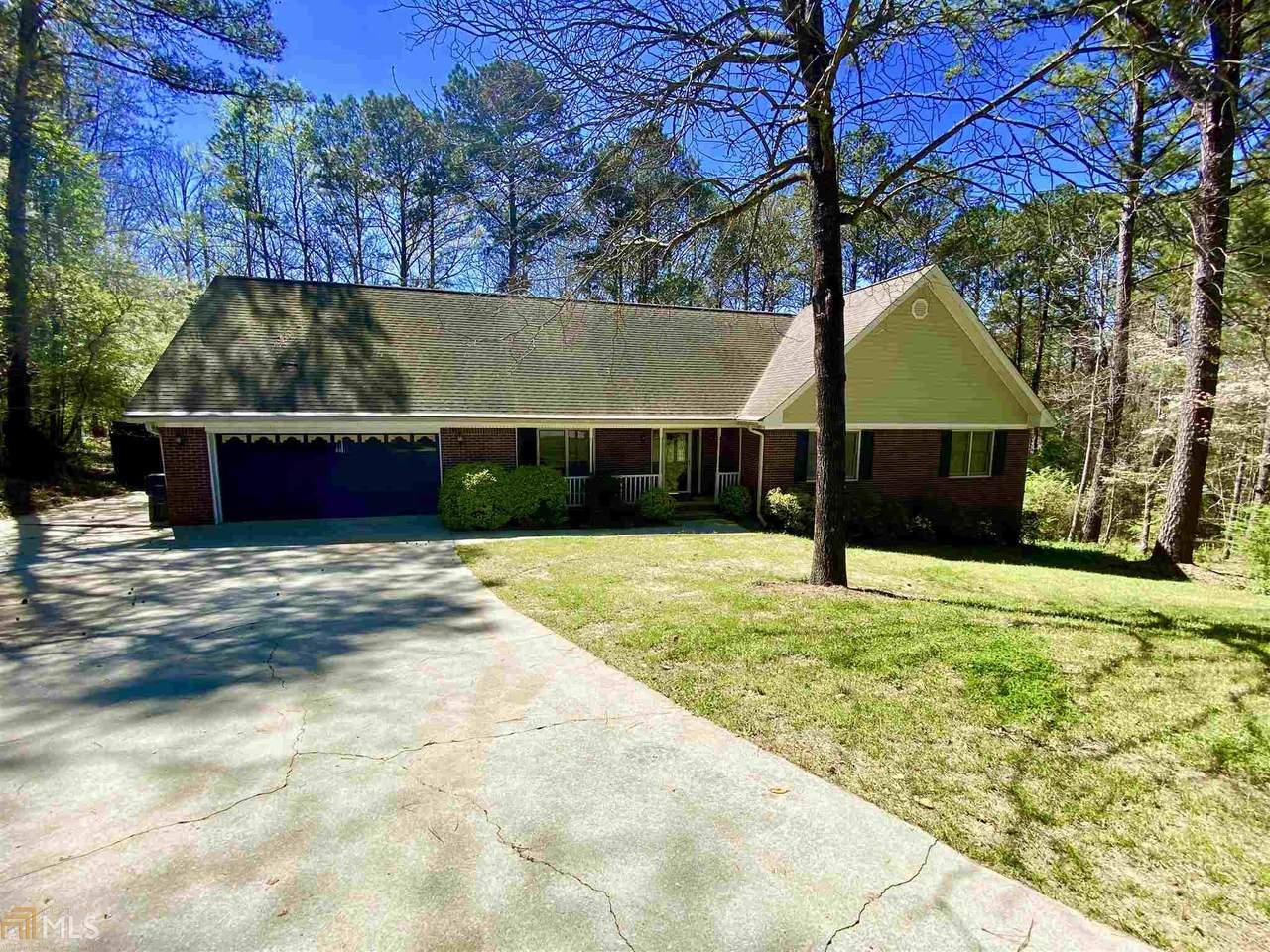 2880 Camary Pl - Photo 1