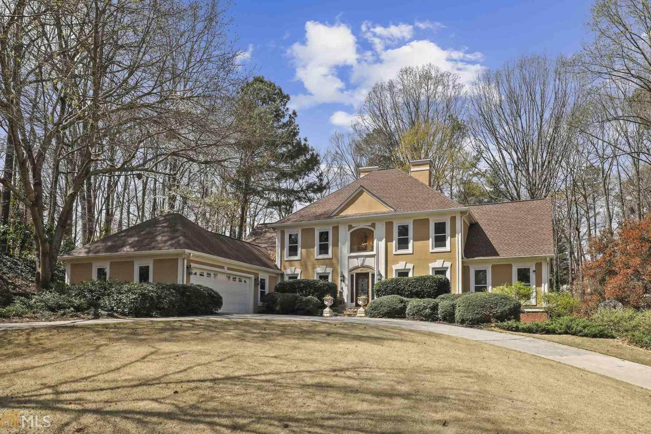 590 Valley Hall Dr - Photo 1