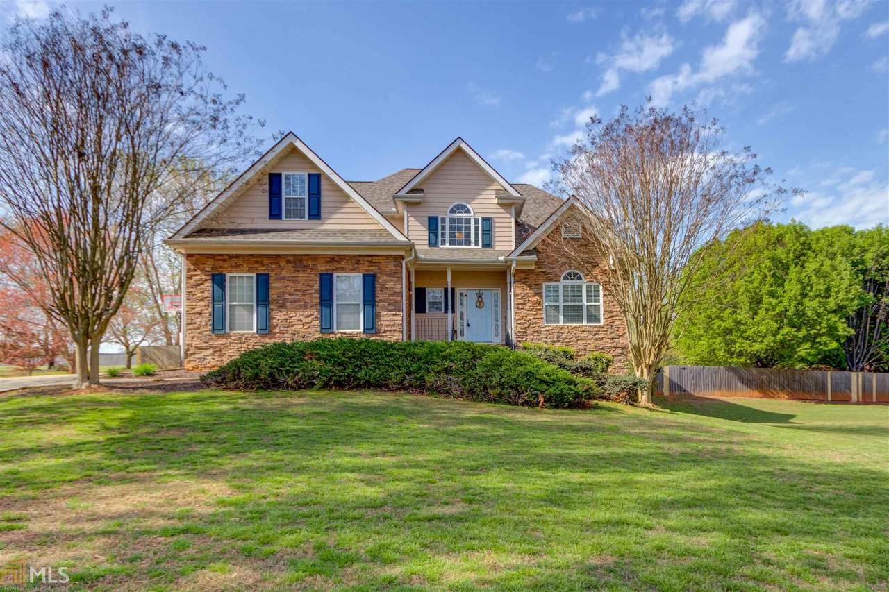 213 Washington Pkwy - Photo 1
