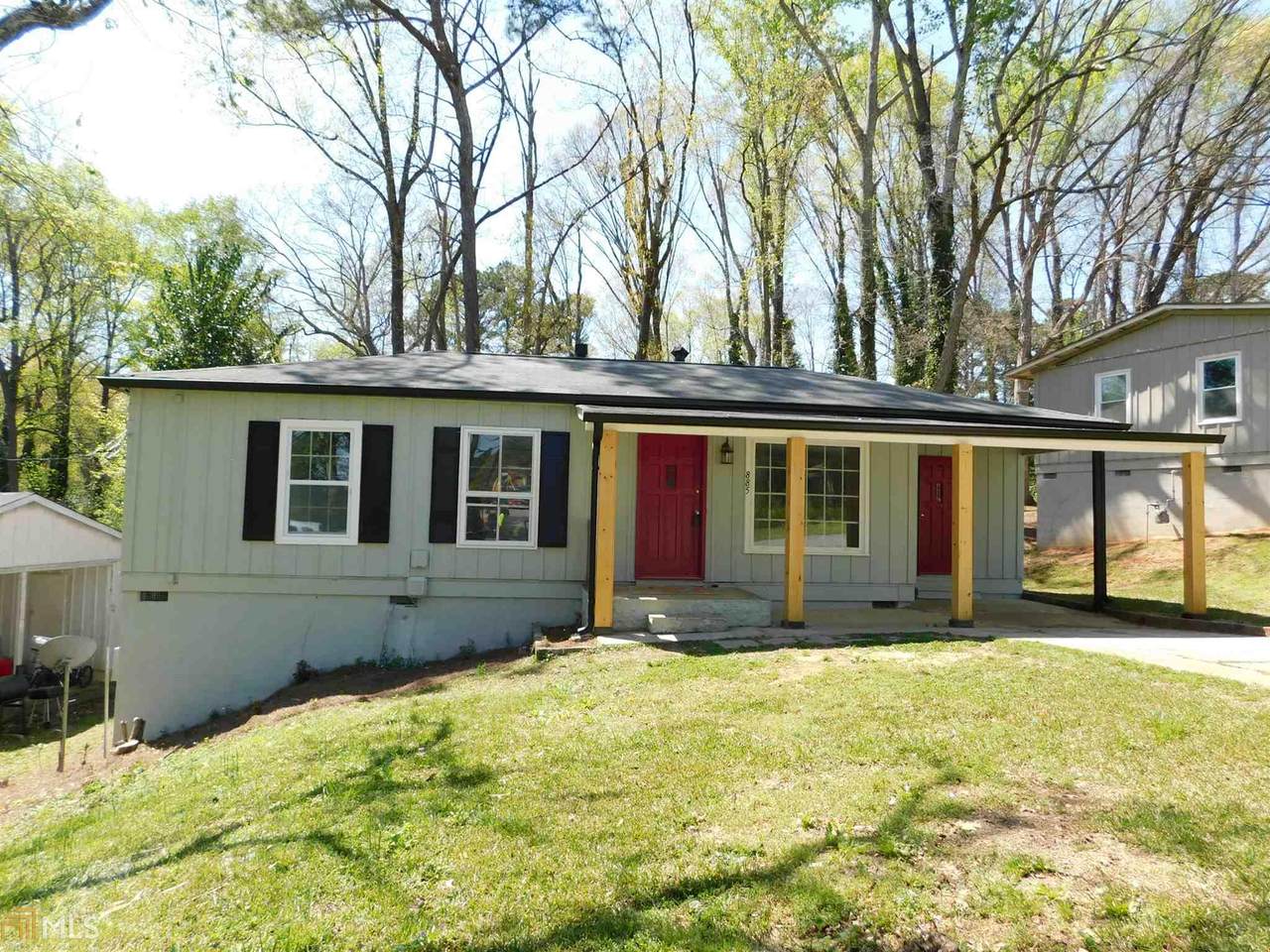 885 Kennesaw Dr - Photo 1